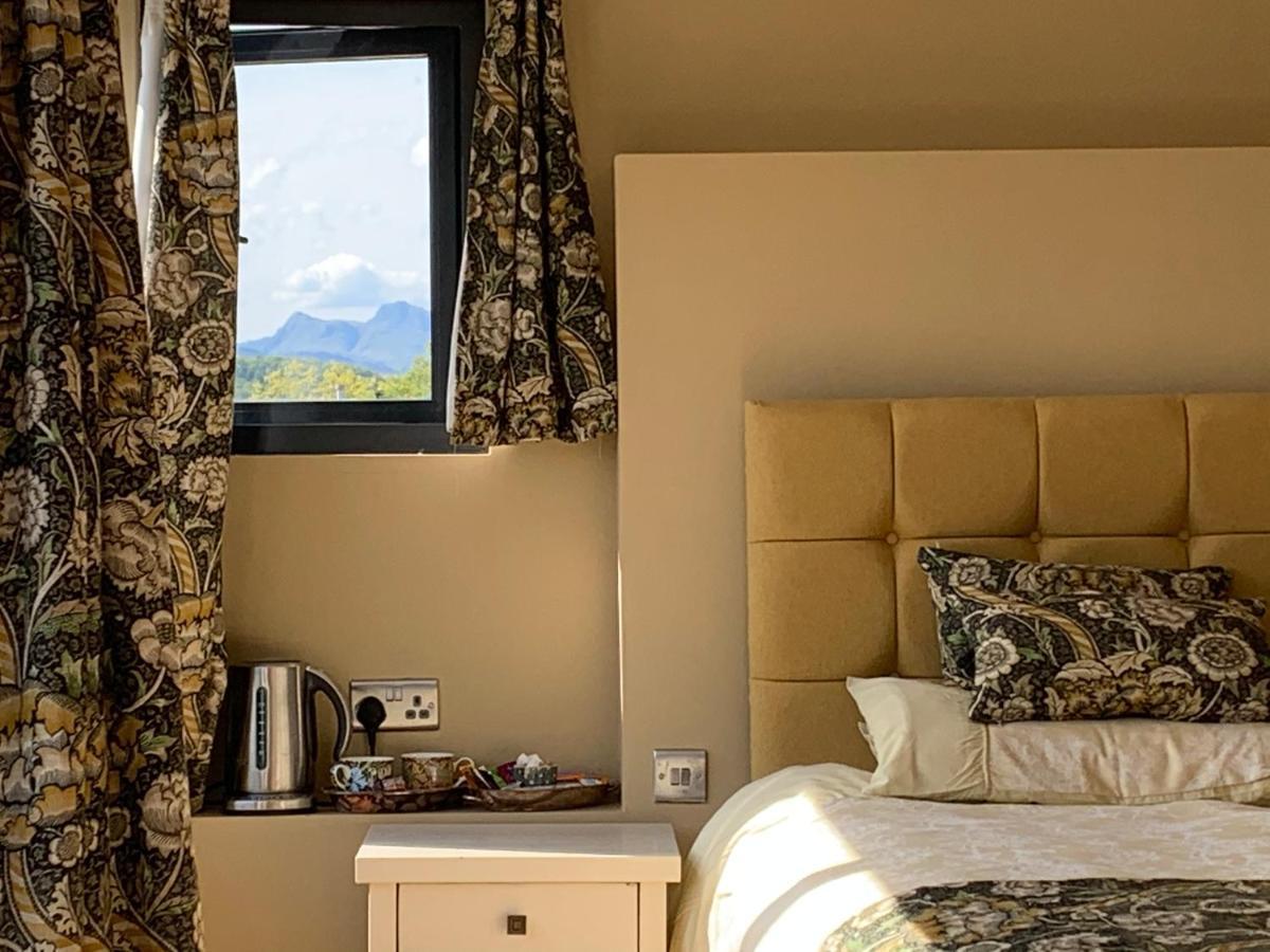 The Penthouse Bowness Luxury Loft Jacuzzi Bath & Complimentary Lakeview Spa Membership Eksteriør bilde